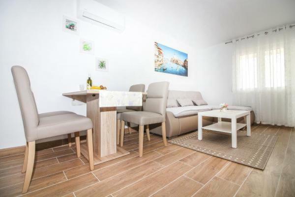 Mara Apartment Rogoznica  Exterior photo